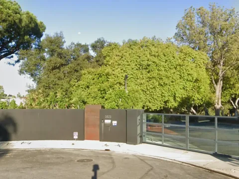 Wrightwood Court - Modern residential entrance in Studio City